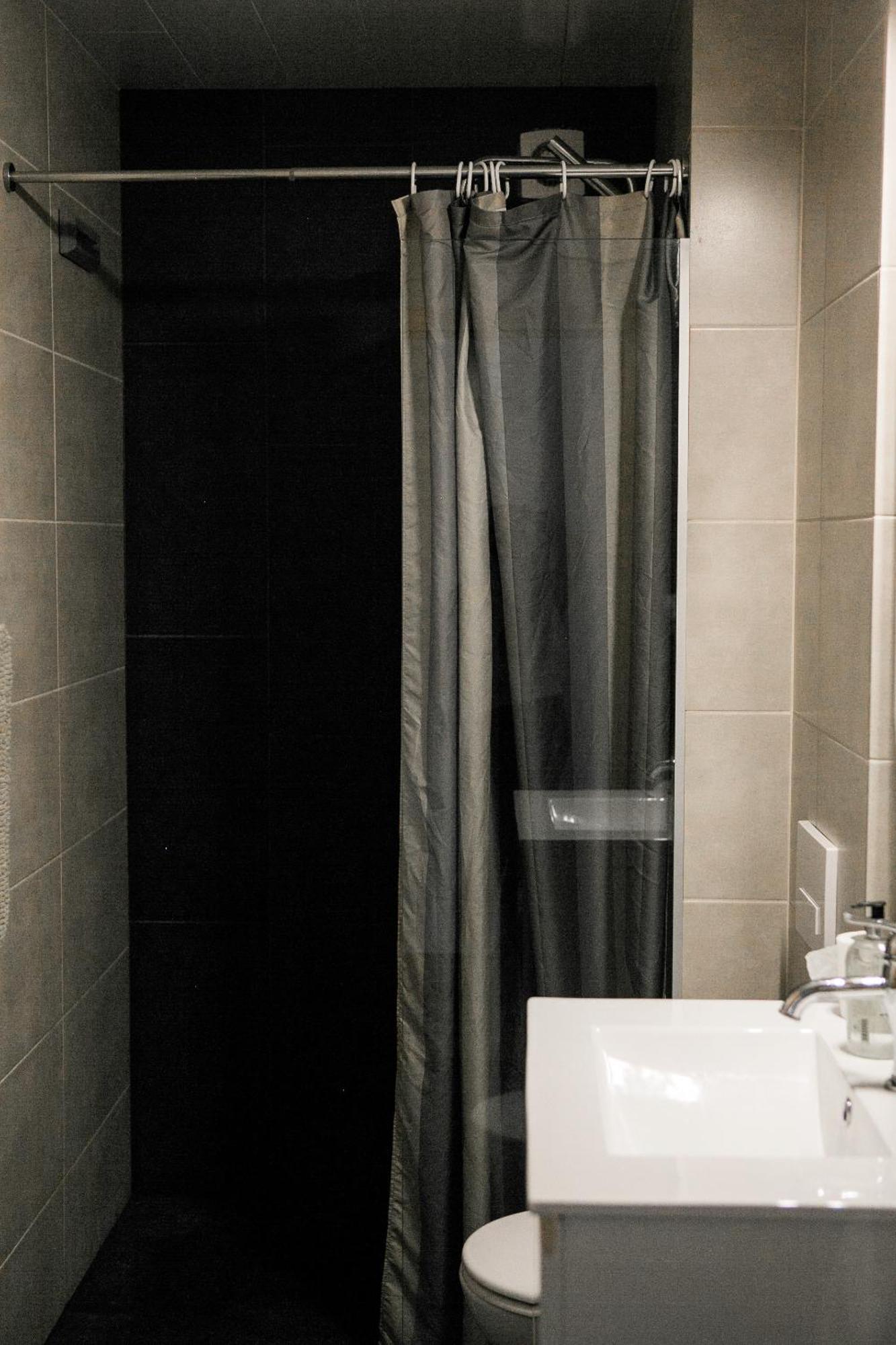 Guesthouse Lyngholt Thorshofn Экстерьер фото