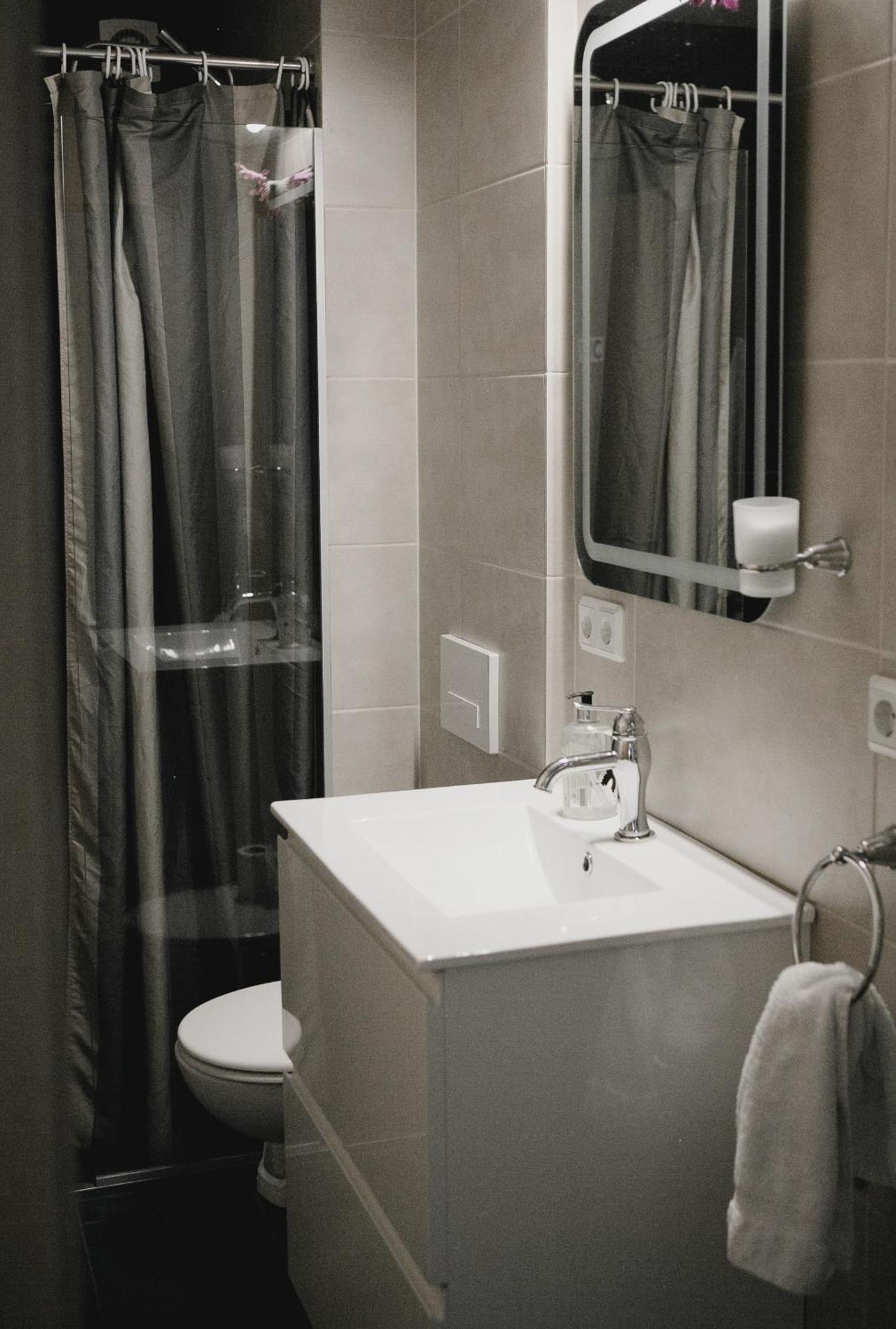 Guesthouse Lyngholt Thorshofn Экстерьер фото