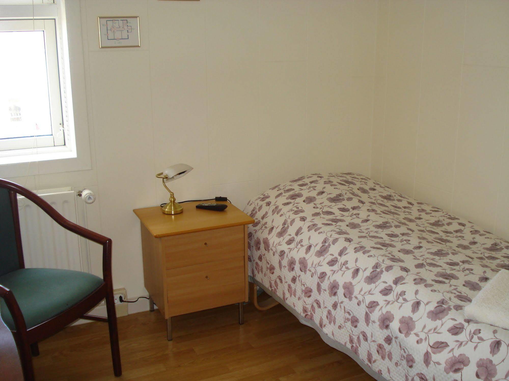 Guesthouse Lyngholt Thorshofn Экстерьер фото