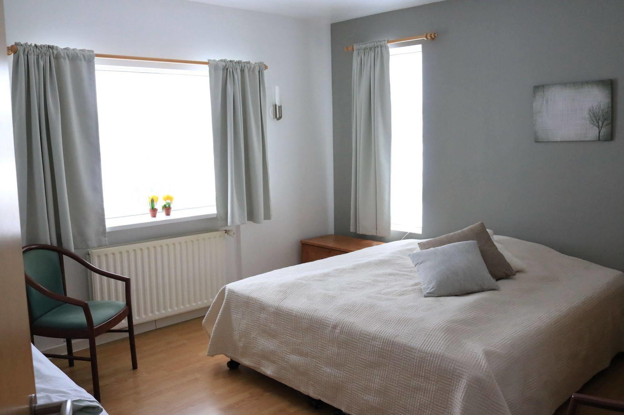 Guesthouse Lyngholt Thorshofn Экстерьер фото